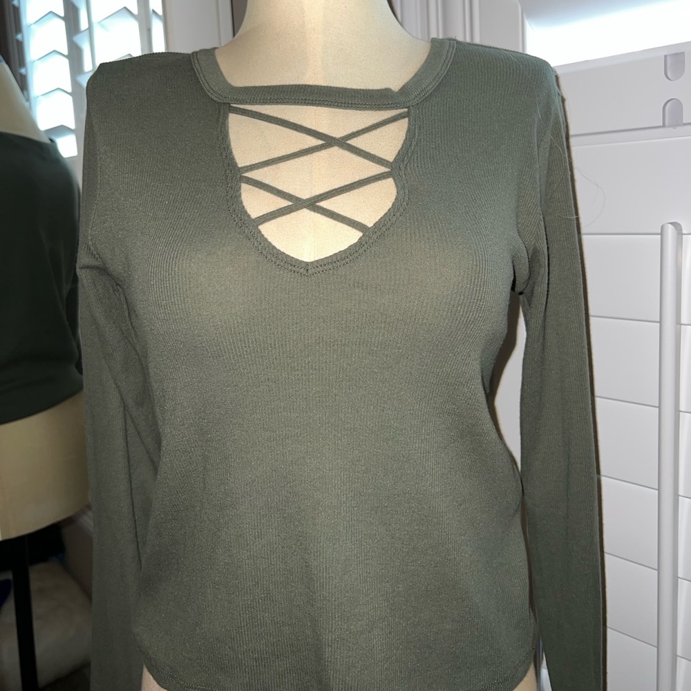 Hollister Top